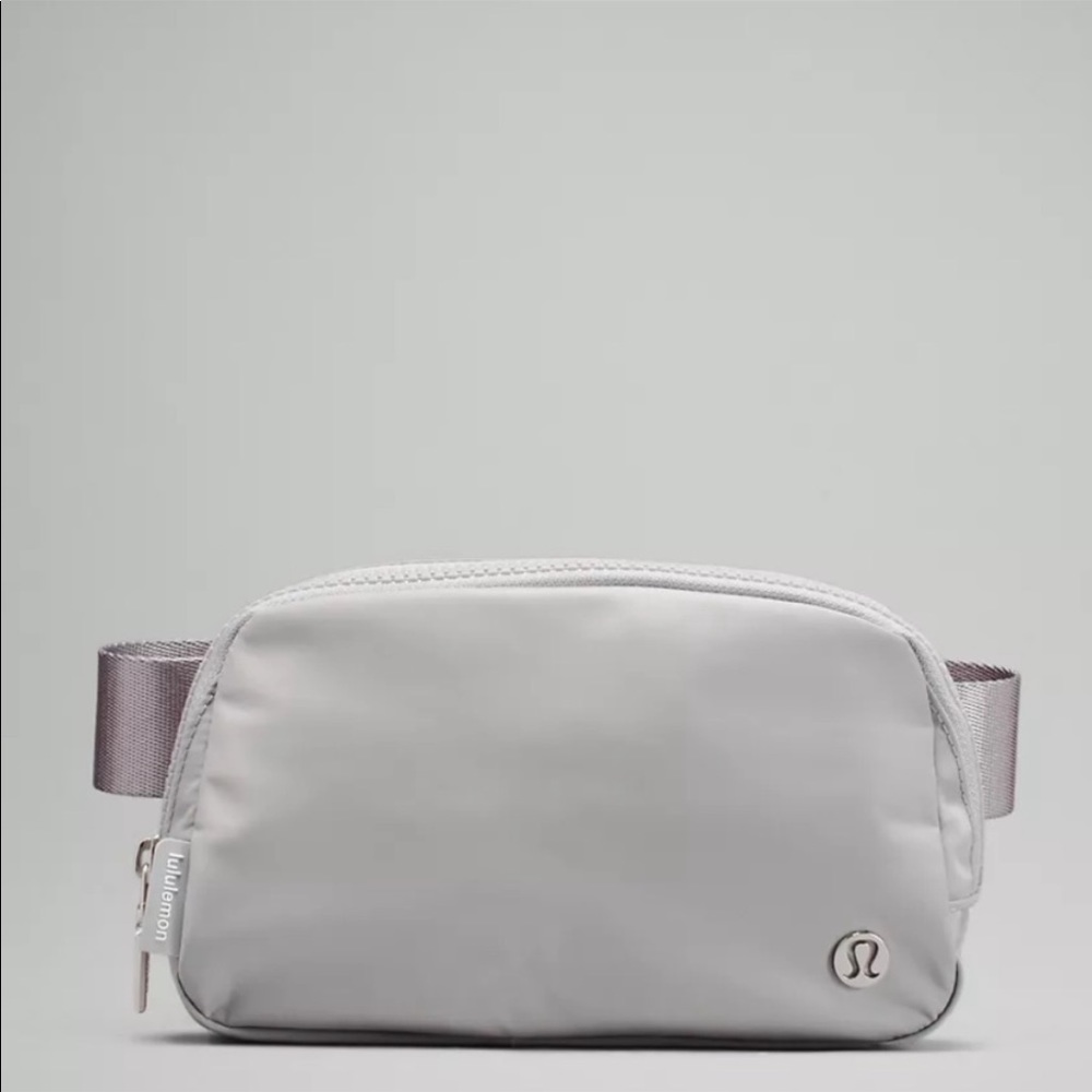 Lululemon Everywhere Belt Bag